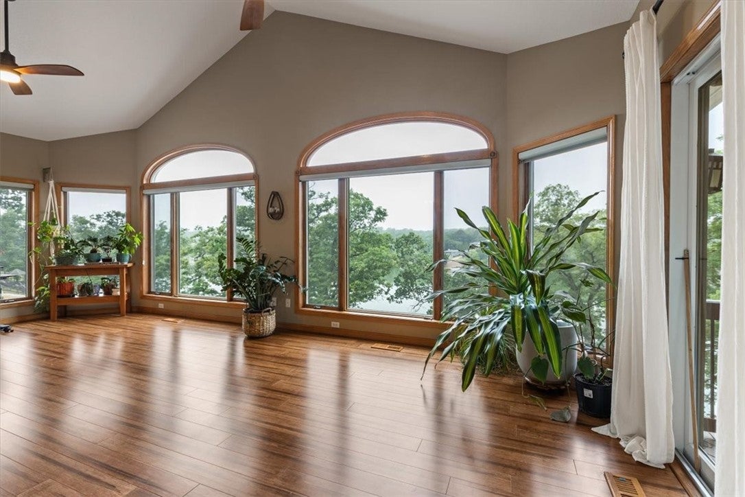 Bella Vista, Arkansas, 72715, United States, ,4 BathroomsBathrooms,Residential,Active,1849205
