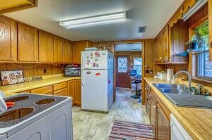 Harrison, Arkansas, 72601, United States, ,5 BathroomsBathrooms,Residential,Active,1770132