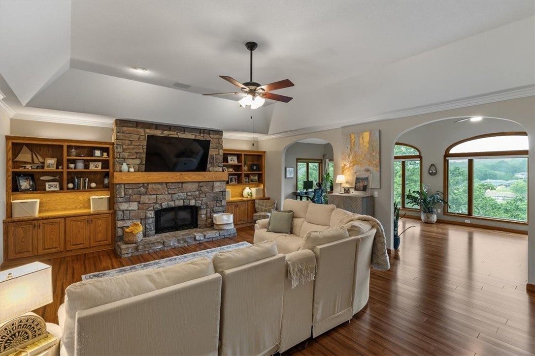 Bella Vista, Arkansas, 72715, United States, ,4 BathroomsBathrooms,Residential,Active,1849205