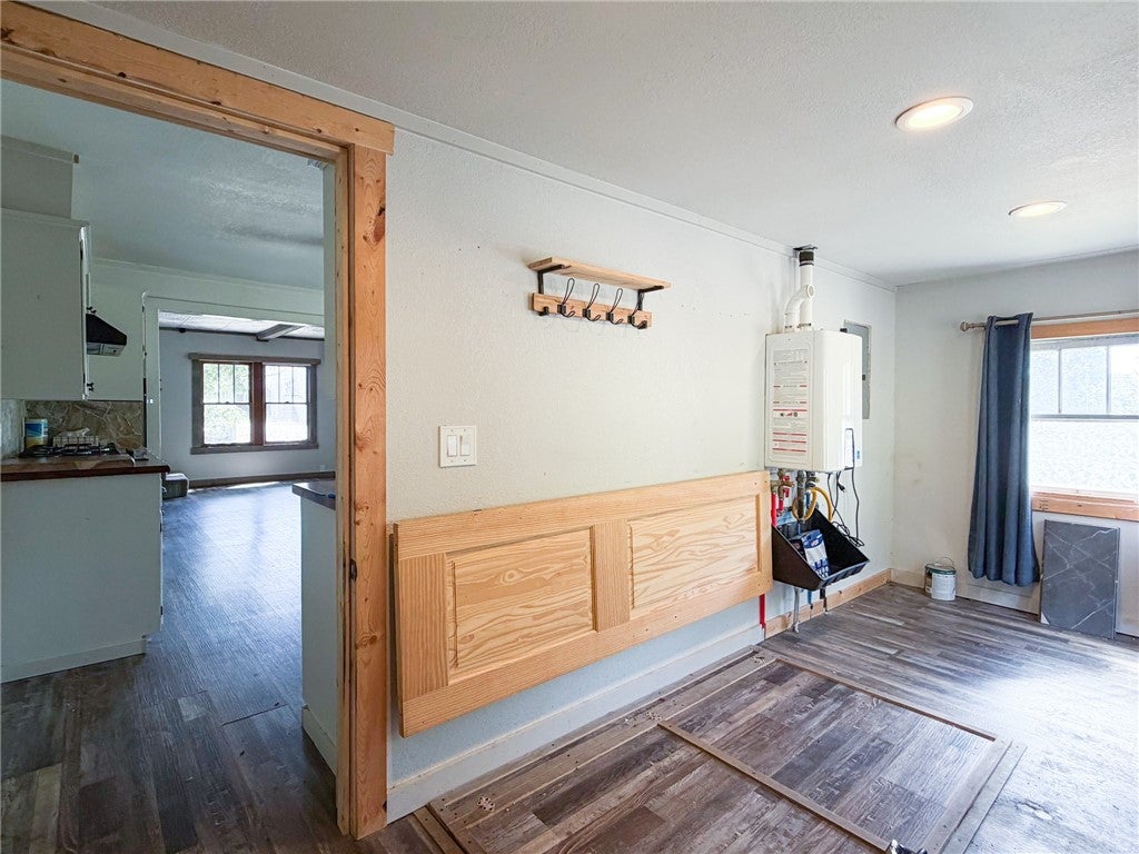 Garfield, Arkansas, 72732, United States, 6 Bedrooms Bedrooms, ,4 BathroomsBathrooms,Residential,Active,1953368