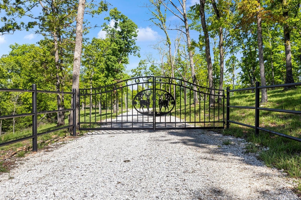 Garfield, Arkansas, 72732, United States, 6 Bedrooms Bedrooms, ,6 BathroomsBathrooms,Residential,Active,2010167