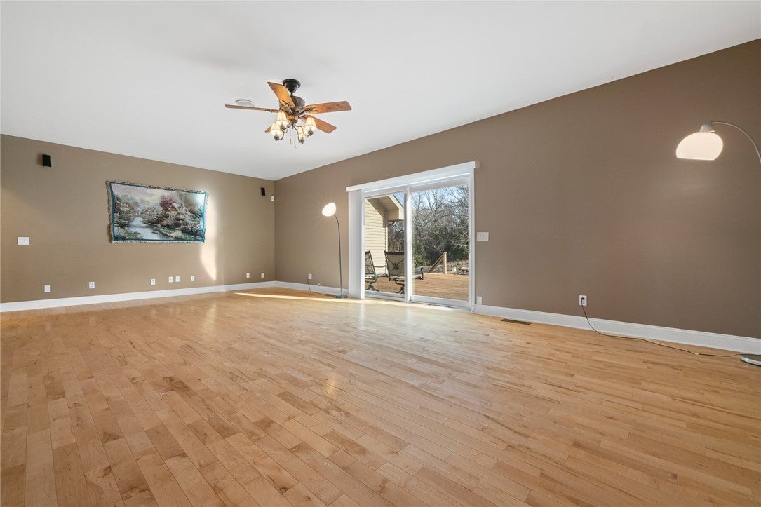 Marshall, Arkansas, 72650, United States, 6 Bedrooms Bedrooms, ,6 BathroomsBathrooms,Residential,Active,2006844