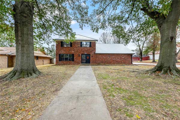 2208 W GRANITE ST, SILOAM SPRINGS, AR 72761 - Image 1