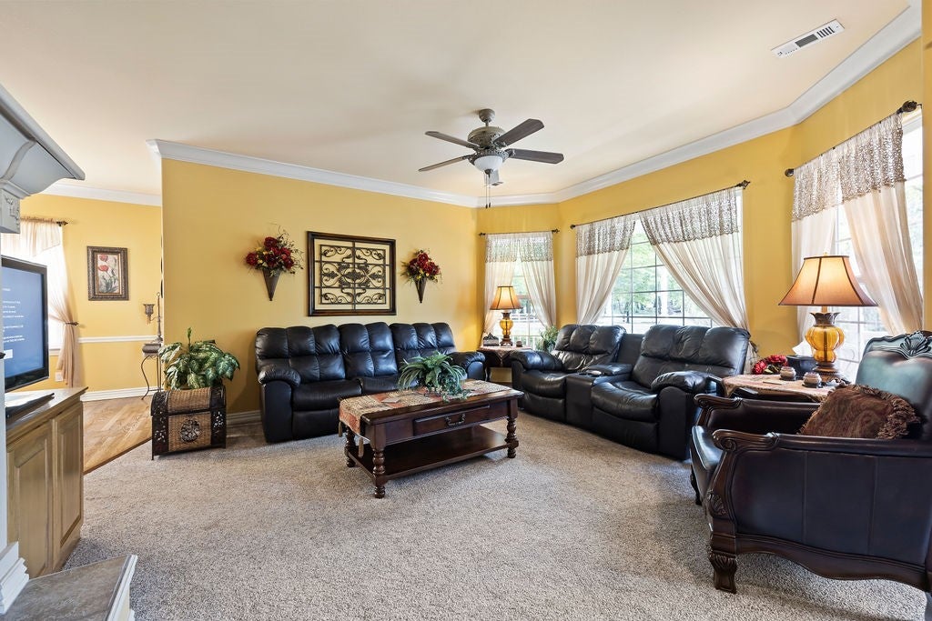 Gravette, Arkansas, 72736, United States, ,3 BathroomsBathrooms,Residential,Active,1849524