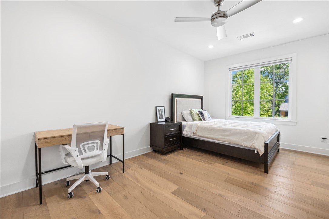 Fayetteville, Arkansas, 72703, United States, 6 Bedrooms Bedrooms, ,6 BathroomsBathrooms,Residential,Active,2006943