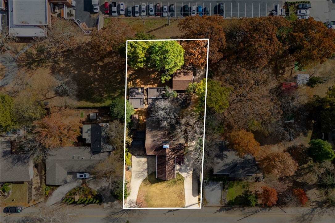 Fayetteville, Arkansas, 72701, United States, 4 Bedrooms Bedrooms, ,4 BathroomsBathrooms,Residential,Active,1993667