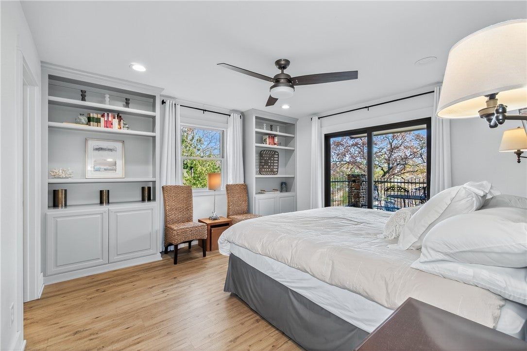 Fayetteville, Arkansas, 72701, United States, 4 Bedrooms Bedrooms, ,4 BathroomsBathrooms,Residential,Active,1993667