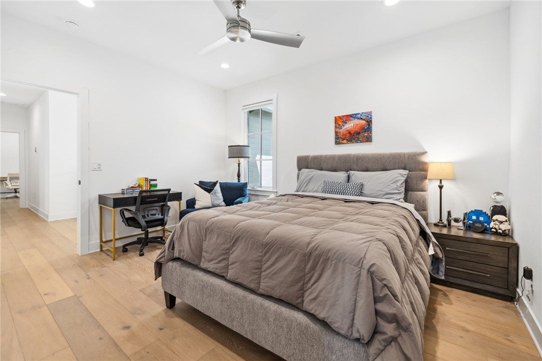 Fayetteville, Arkansas, 72703, United States, 6 Bedrooms Bedrooms, ,6 BathroomsBathrooms,Residential,Active,2006943