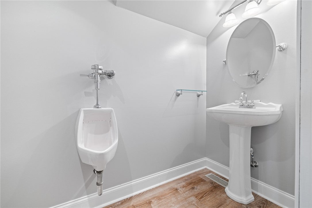 Marshall, Arkansas, 72650, United States, 6 Bedrooms Bedrooms, ,6 BathroomsBathrooms,Residential,Active,2006844