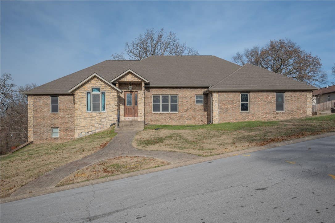 1026 SHERRY Dr  