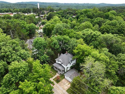 19 KINGSHIGHWAY, EUREKA SPRINGS, AR 72632, photo 3 of 36