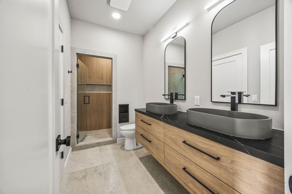 Rogers, Arkansas, 72756, United States, 3 Bedrooms Bedrooms, ,2 BathroomsBathrooms,Residential,Active,1990622