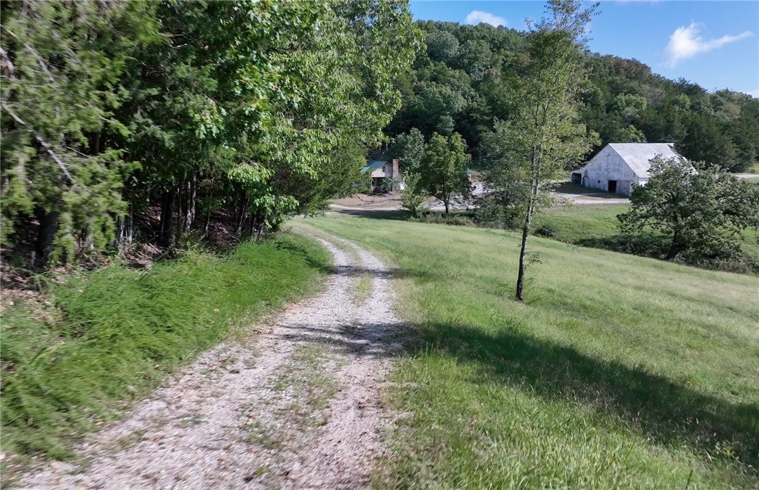 Garfield, Arkansas, 72732, United States, 6 Bedrooms Bedrooms, ,4 BathroomsBathrooms,Residential,Active,1953368