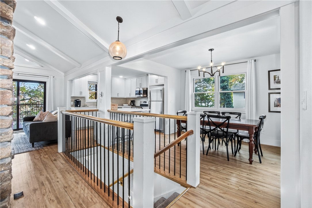 Fayetteville, Arkansas, 72701, United States, 4 Bedrooms Bedrooms, ,4 BathroomsBathrooms,Residential,Active,1993667