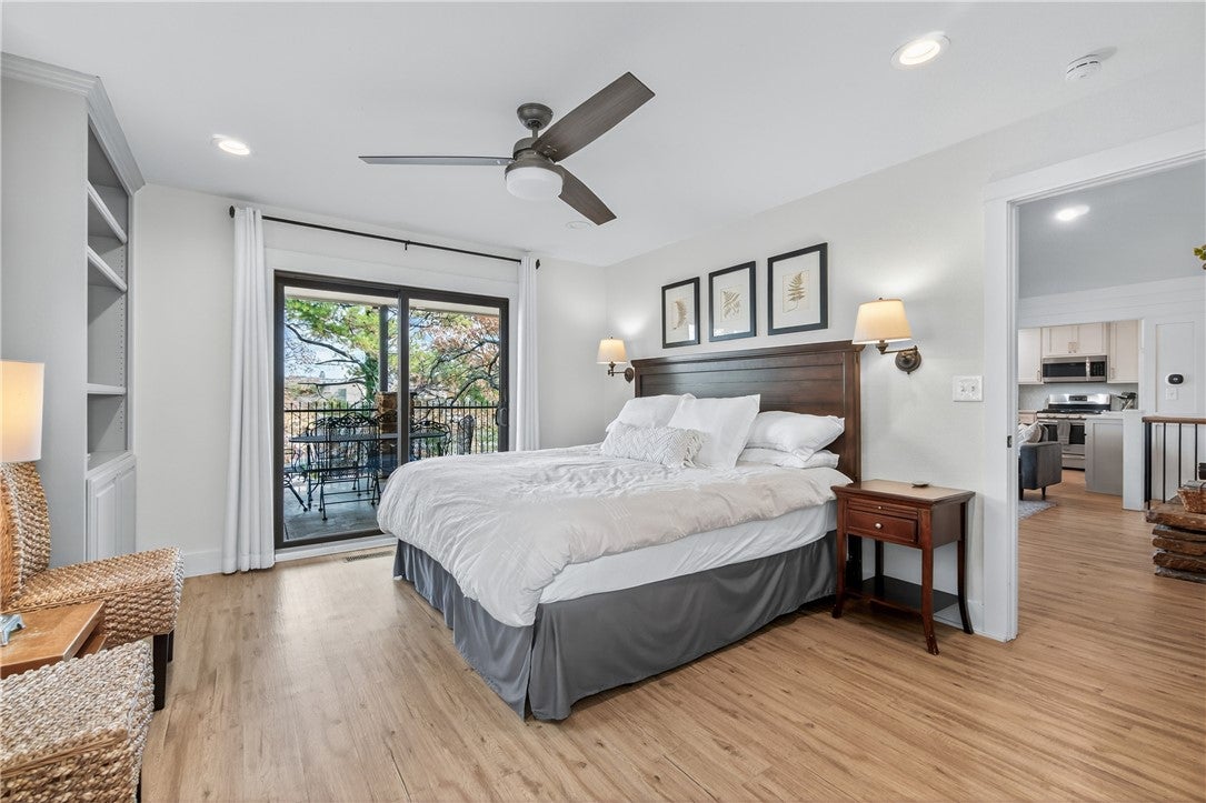 Fayetteville, Arkansas, 72701, United States, 4 Bedrooms Bedrooms, ,4 BathroomsBathrooms,Residential,Active,1993667