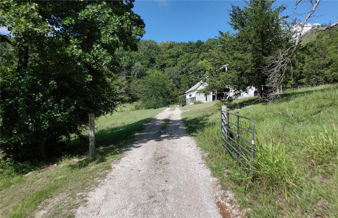 Garfield, Arkansas, 72732, United States, 6 Bedrooms Bedrooms, ,4 BathroomsBathrooms,Residential,Active,1953368