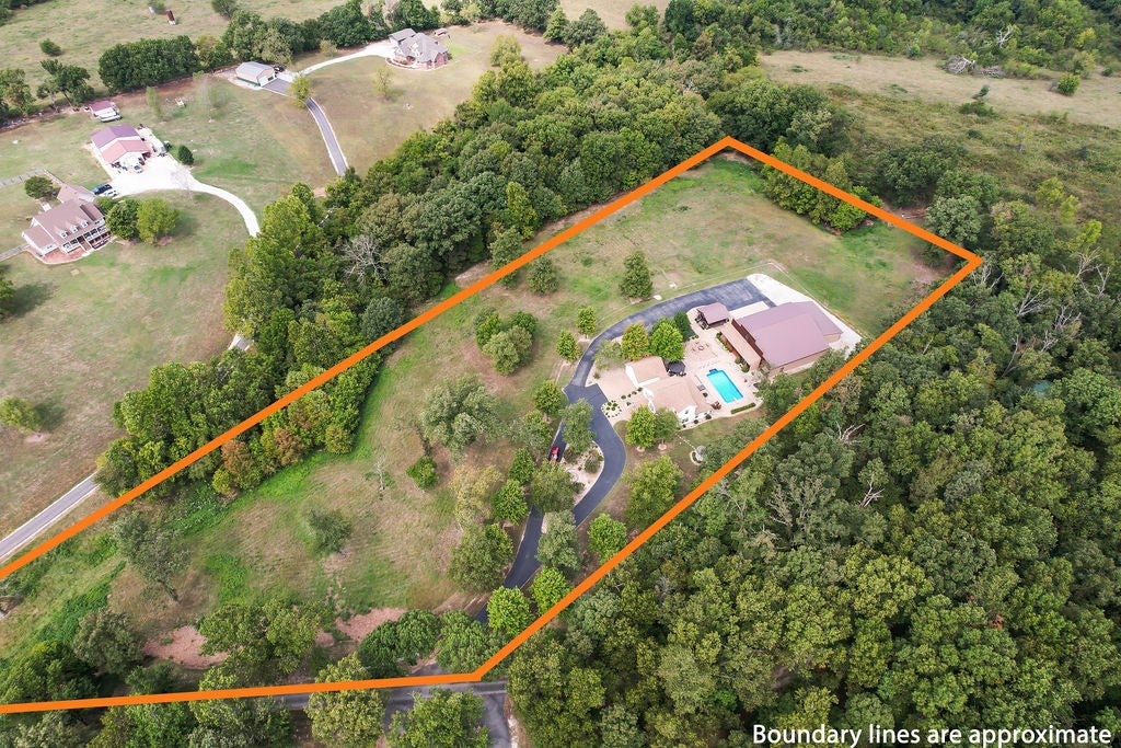 Gravette, Arkansas, 72736, United States, ,3 BathroomsBathrooms,Residential,Active,1849524
