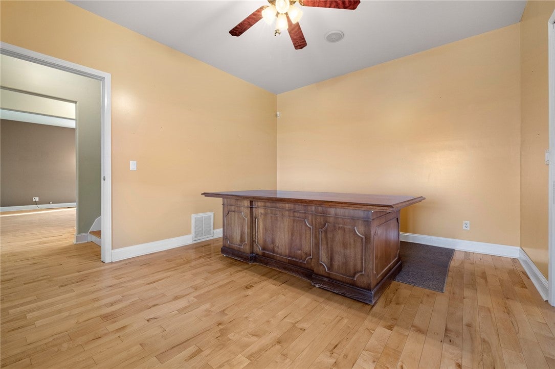 Marshall, Arkansas, 72650, United States, 6 Bedrooms Bedrooms, ,6 BathroomsBathrooms,Residential,Active,2006844