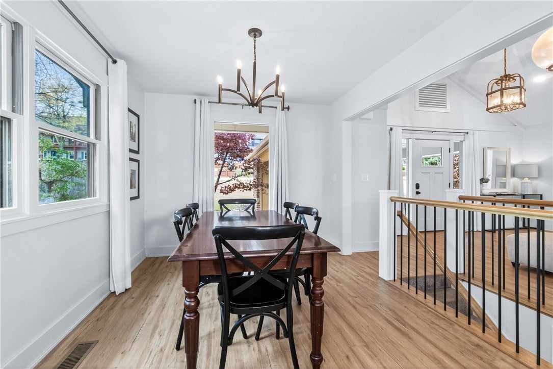 Fayetteville, Arkansas, 72701, United States, 4 Bedrooms Bedrooms, ,4 BathroomsBathrooms,Residential,Active,1993667