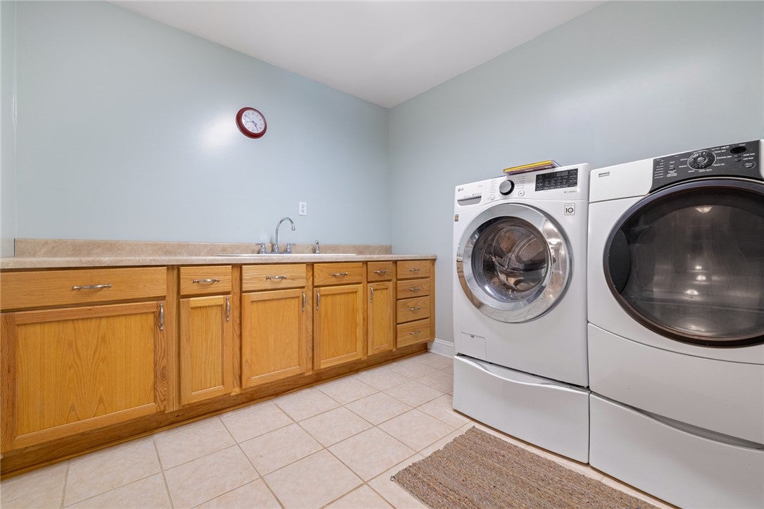 Marshall, Arkansas, 72650, United States, 6 Bedrooms Bedrooms, ,6 BathroomsBathrooms,Residential,Active,2006844