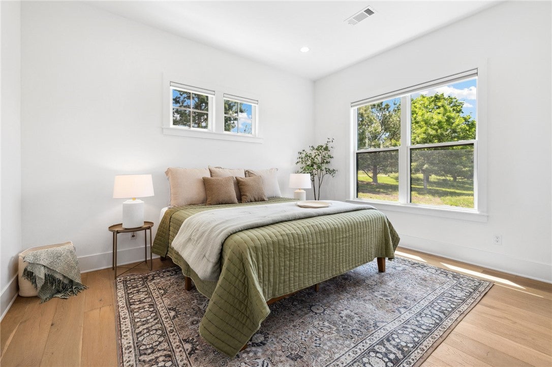 Fayetteville, Arkansas, 72703, United States, 6 Bedrooms Bedrooms, ,6 BathroomsBathrooms,Residential,Active,2006943