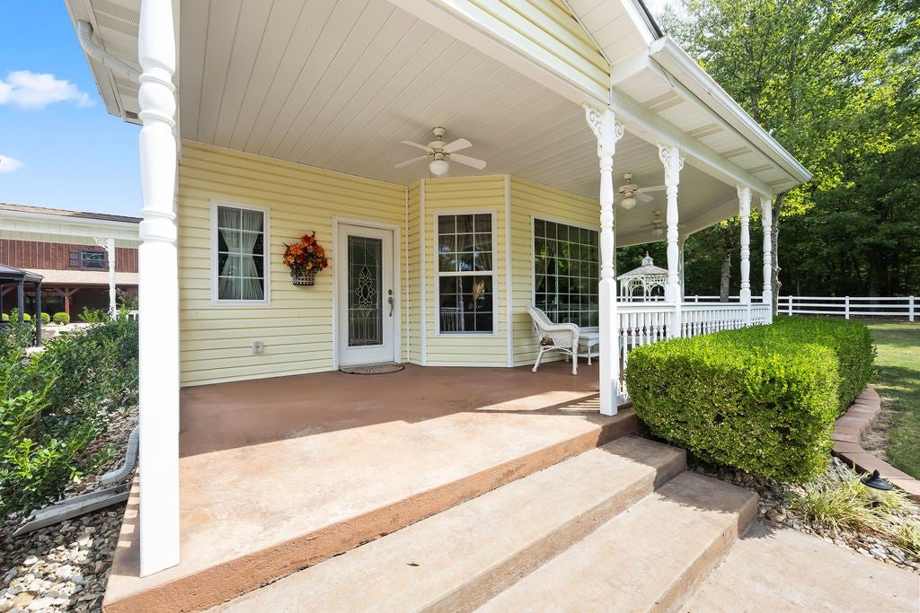 Gravette, Arkansas, 72736, United States, ,3 BathroomsBathrooms,Residential,Active,1849524