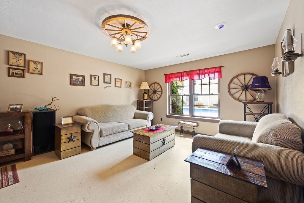 Gravette, Arkansas, 72736, United States, ,3 BathroomsBathrooms,Residential,Active,1849524