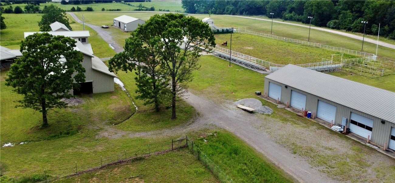Mulberry, Arkansas, 72947, United States, ,33 BathroomsBathrooms,Residential,Active,1853290