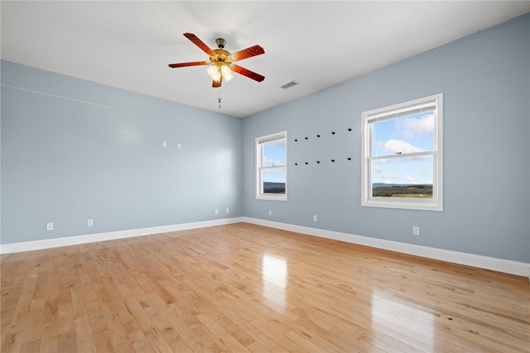 Marshall, Arkansas, 72650, United States, 6 Bedrooms Bedrooms, ,6 BathroomsBathrooms,Residential,Active,2007213