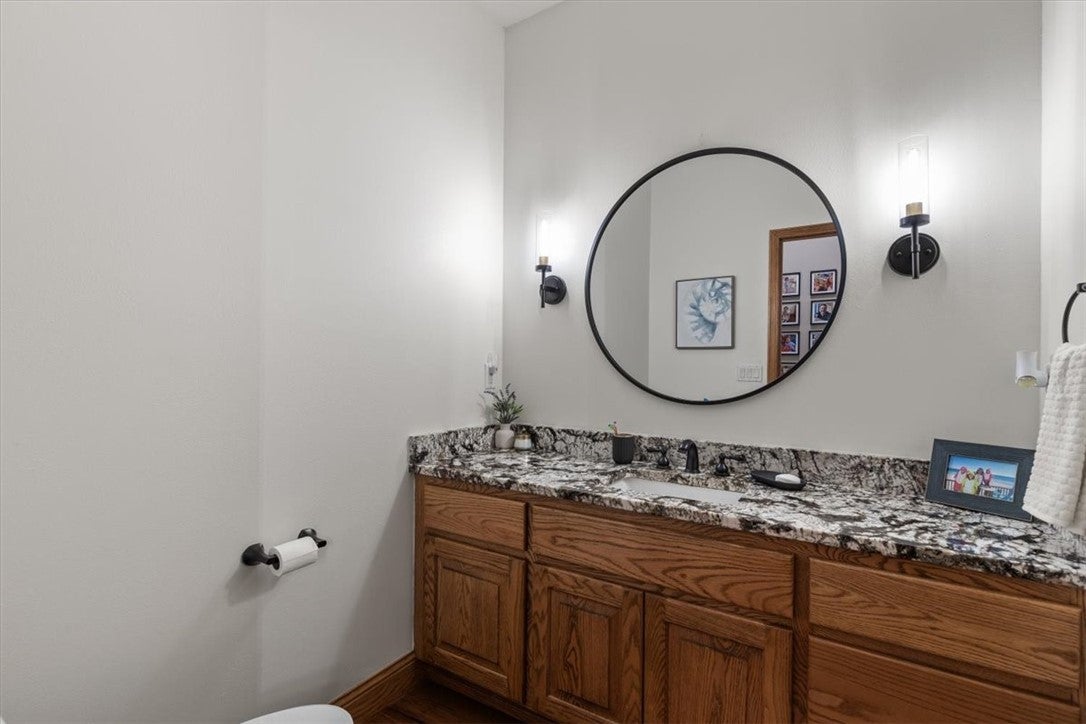 Bella Vista, Arkansas, 72715, United States, ,4 BathroomsBathrooms,Residential,Active,1849205
