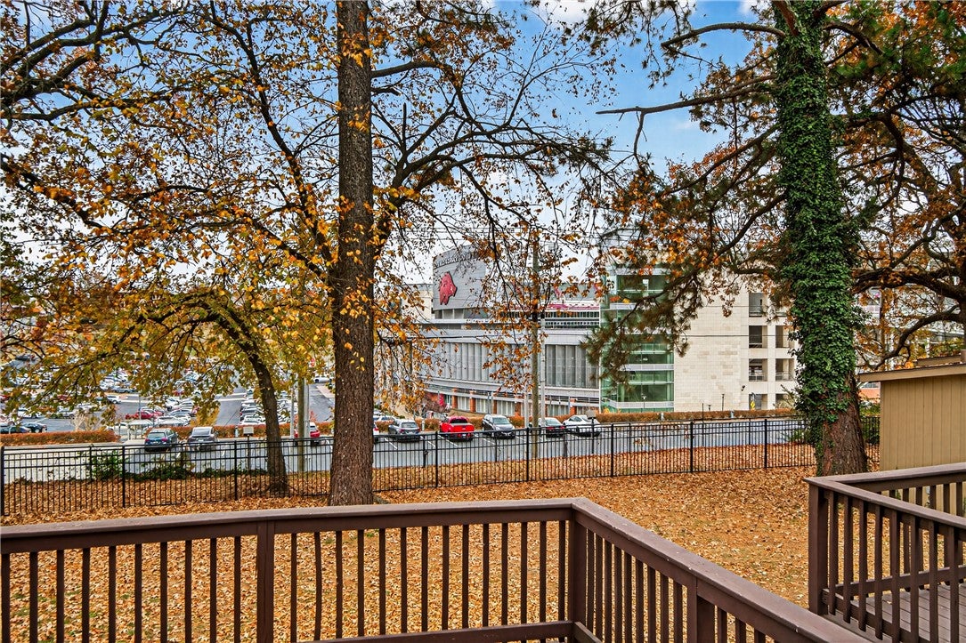 Fayetteville, Arkansas, 72701, United States, 4 Bedrooms Bedrooms, ,4 BathroomsBathrooms,Residential,Active,1993667