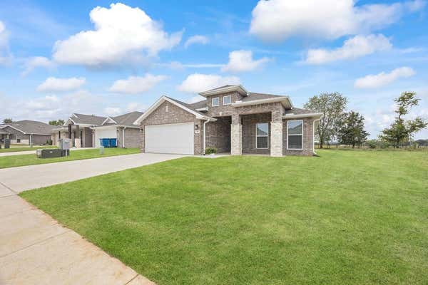 525 WRIGHT LANE, PEA RIDGE, AR 72751 - Image 1