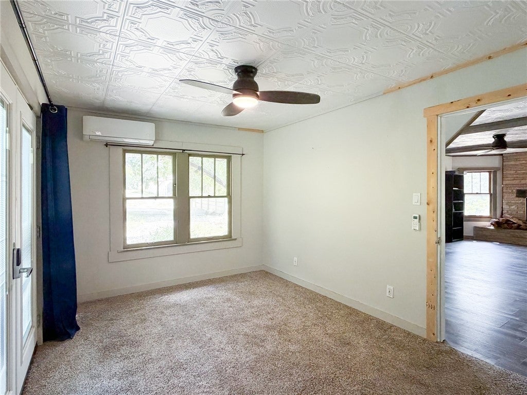 Garfield, Arkansas, 72732, United States, 6 Bedrooms Bedrooms, ,4 BathroomsBathrooms,Residential,Active,1953368