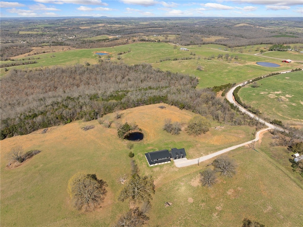Everton, Arkansas, 72633, United States, 4 Bedrooms Bedrooms, ,5 BathroomsBathrooms,Residential,Active,1748808