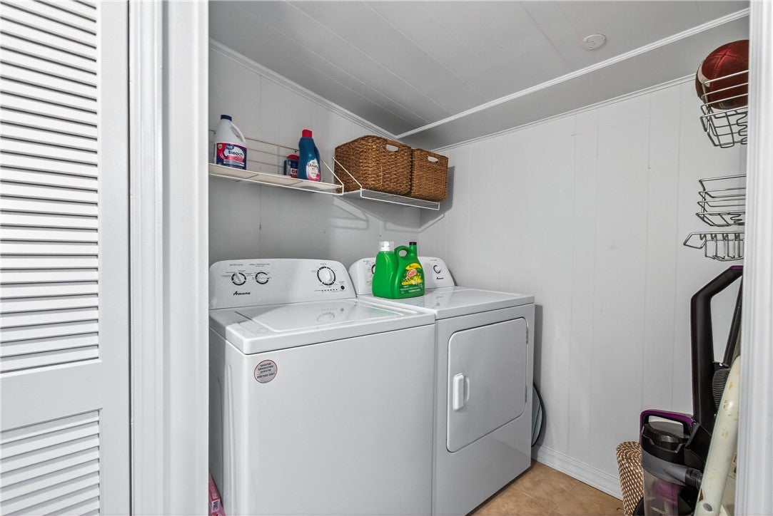 Fayetteville, Arkansas, 72701, United States, 4 Bedrooms Bedrooms, ,4 BathroomsBathrooms,Residential,Active,1993667