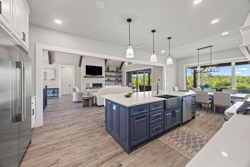 Garfield, Arkansas, 72732, United States, 6 Bedrooms Bedrooms, ,6 BathroomsBathrooms,Residential,Active,2010167