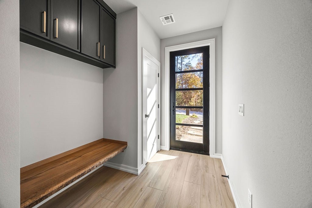 Rogers, Arkansas, 72756, United States, 3 Bedrooms Bedrooms, ,2 BathroomsBathrooms,Residential,Active,1990622