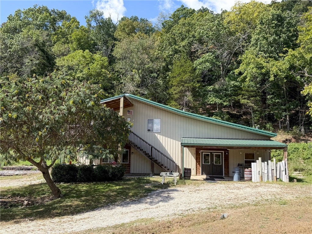 Garfield, Arkansas, 72732, United States, 6 Bedrooms Bedrooms, ,4 BathroomsBathrooms,Residential,Active,1953368