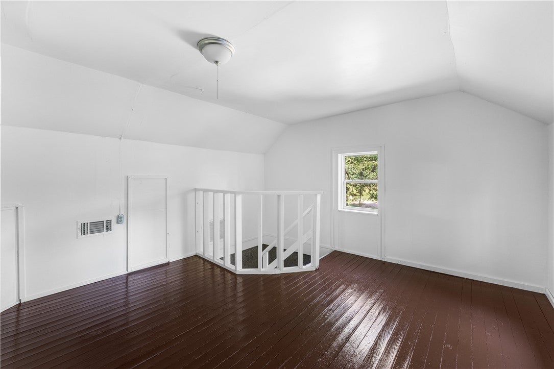 Springdale, Arkansas, 72764, United States, 5 Bedrooms Bedrooms, ,3 BathroomsBathrooms,Residential,Active,1902923