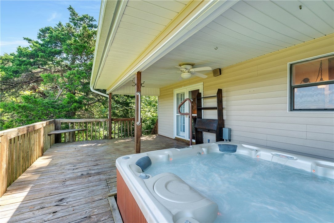Springdale, Arkansas, 72764, United States, 5 Bedrooms Bedrooms, ,3 BathroomsBathrooms,Residential,Active,1902923
