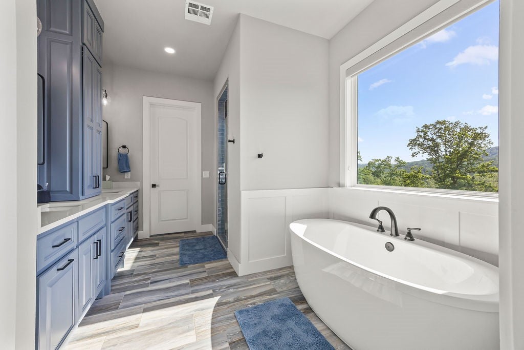 Garfield, Arkansas, 72732, United States, 6 Bedrooms Bedrooms, ,6 BathroomsBathrooms,Residential,Active,2010167