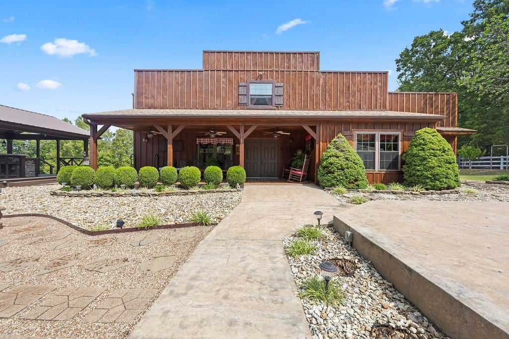 Gravette, Arkansas, 72736, United States, ,3 BathroomsBathrooms,Residential,Active,1849524