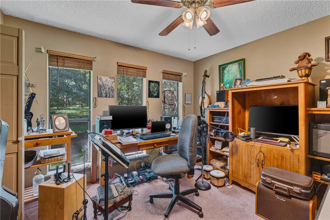 Springdale, Arkansas, 72764, United States, 5 Bedrooms Bedrooms, ,3 BathroomsBathrooms,Residential,Active,1902923