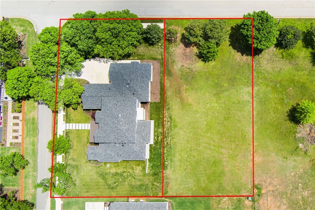 Fayetteville, Arkansas, 72703, United States, 6 Bedrooms Bedrooms, ,6 BathroomsBathrooms,Residential,Active,2006943