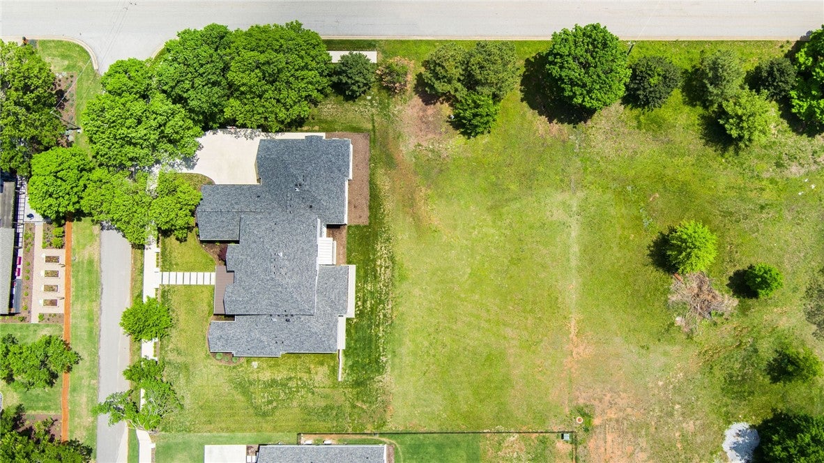 Fayetteville, Arkansas, 72703, United States, 6 Bedrooms Bedrooms, ,6 BathroomsBathrooms,Residential,Active,2006943