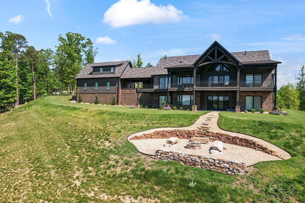 Garfield, Arkansas, 72732, United States, 6 Bedrooms Bedrooms, ,6 BathroomsBathrooms,Residential,Active,1843834