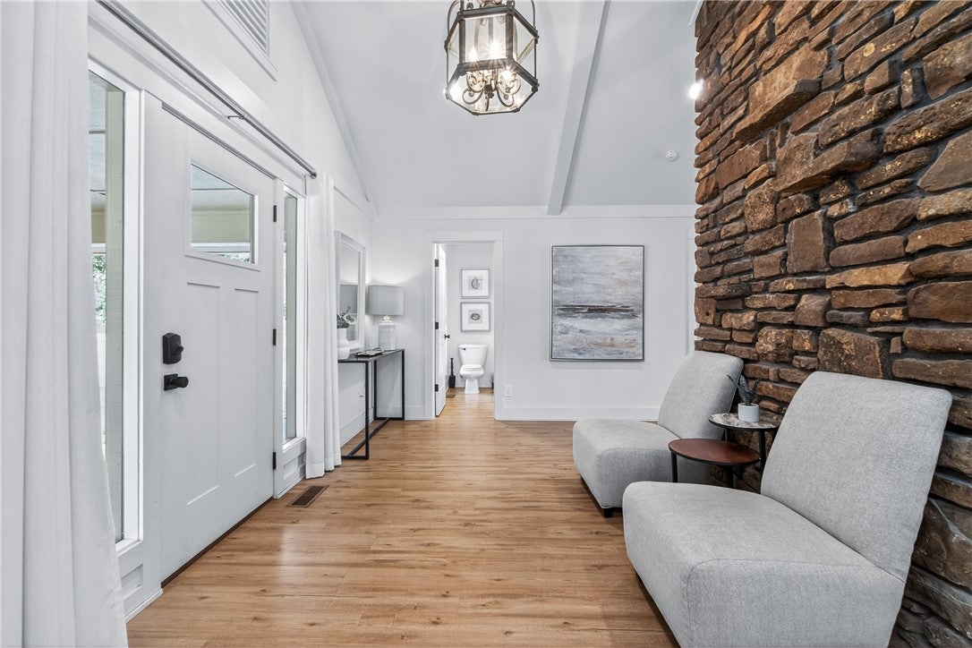 Fayetteville, Arkansas, 72701, United States, 4 Bedrooms Bedrooms, ,4 BathroomsBathrooms,Residential,Active,1993667