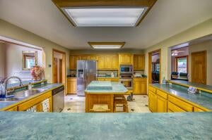 Harrison, Arkansas, 72601, United States, ,5 BathroomsBathrooms,Residential,Active,1769726