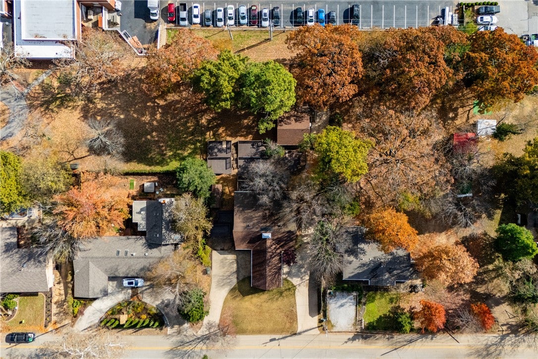 Fayetteville, Arkansas, 72701, United States, 4 Bedrooms Bedrooms, ,4 BathroomsBathrooms,Residential,Active,1993667