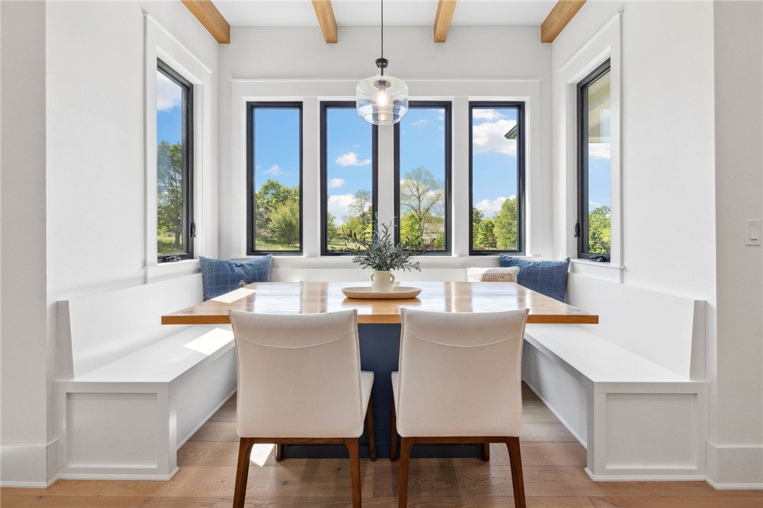 Fayetteville, Arkansas, 72703, United States, 6 Bedrooms Bedrooms, ,6 BathroomsBathrooms,Residential,Active,2006943